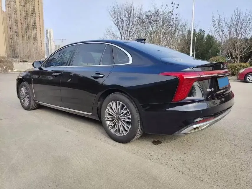 2024 HongQi H5 2.0T 224HP L4 8AT,autocango,china used car exporter,china ev exporter,chinese used car exporter,chinese used ev exporter