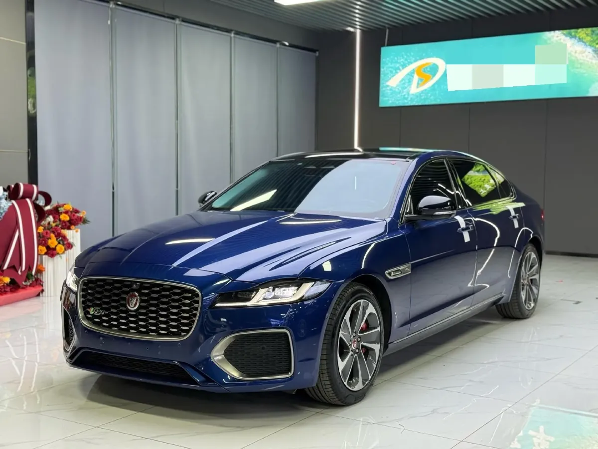 2022 Jaguar XFL 2.0T 200HP L4 8AT,autocango,china used car exporter,china ev exporter,chinese used car exporter,chinese used ev exporter