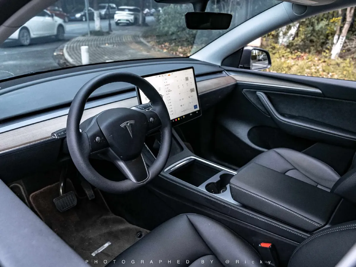 2022 Tesla Model Y BEV 60KWH,autocango,china used car exporter,china ev exporter,chinese used car exporter,chinese used ev exporter