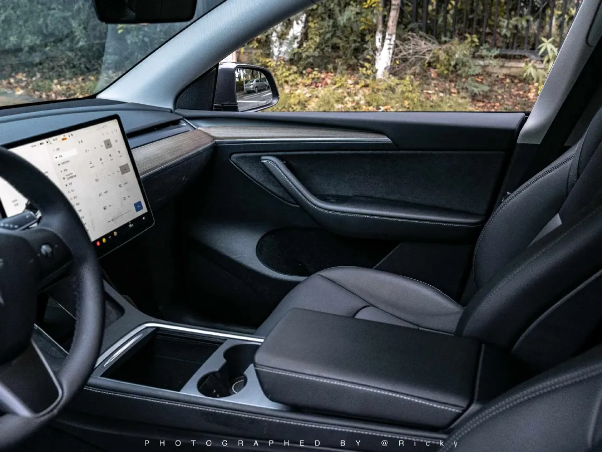 2022 Tesla Model Y BEV 60KWH,autocango,china used car exporter,china ev exporter,chinese used car exporter,chinese used ev exporter