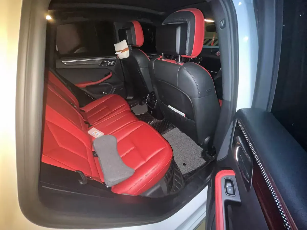 2020 Porsche Macan 2.9T 380HP V6 7DCT,autocango,china used car exporter,china ev exporter,chinese used car exporter,chinese used ev exporter