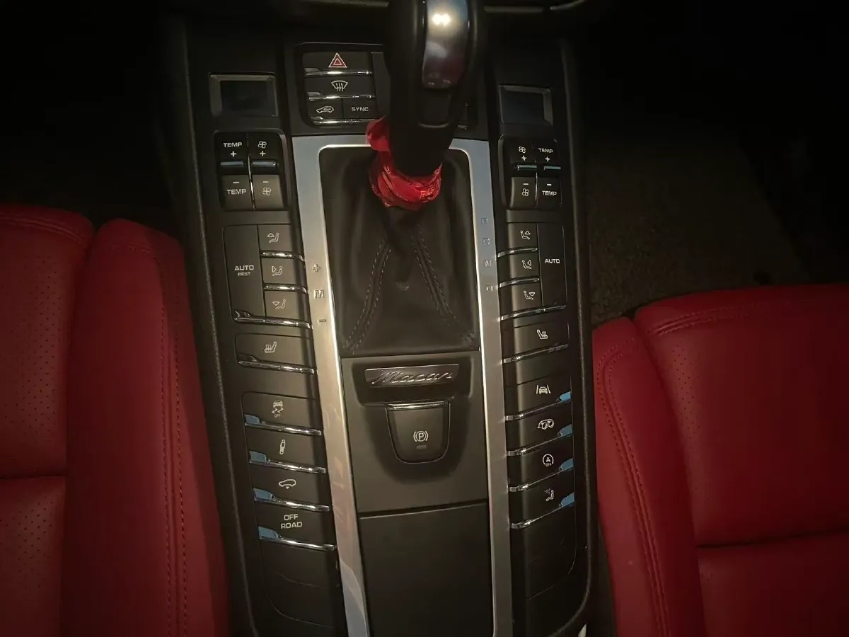 2020 Porsche Macan 2.9T 380HP V6 7DCT,autocango,china used car exporter,china ev exporter,chinese used car exporter,chinese used ev exporter