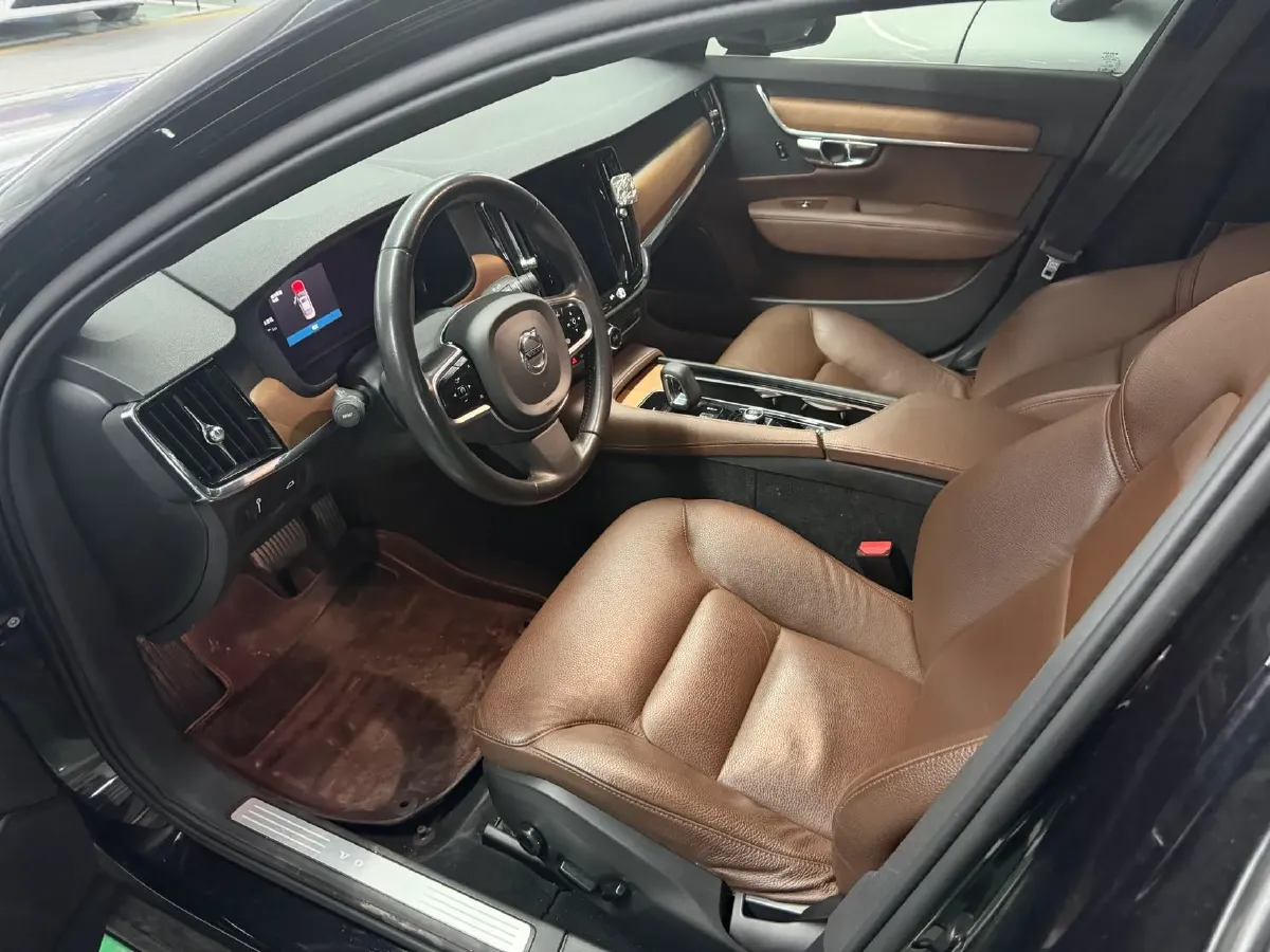 2022 Volvo S90 2.0T 250HP L4 8AT,autocango,china used car exporter,china ev exporter,chinese used car exporter,chinese used ev exporter