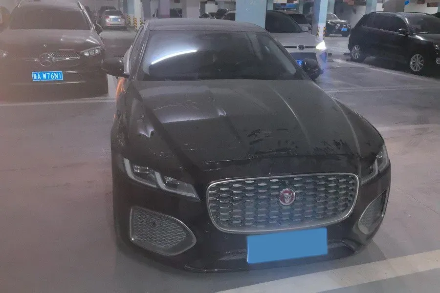 2021 Jaguar XFL 2.0T 200HP L4 8AT,autocango,china used car exporter,china ev exporter,chinese used car exporter,chinese used ev exporter