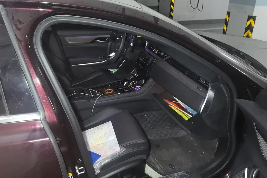 2021 Jaguar XFL 2.0T 200HP L4 8AT,autocango,china used car exporter,china ev exporter,chinese used car exporter,chinese used ev exporter