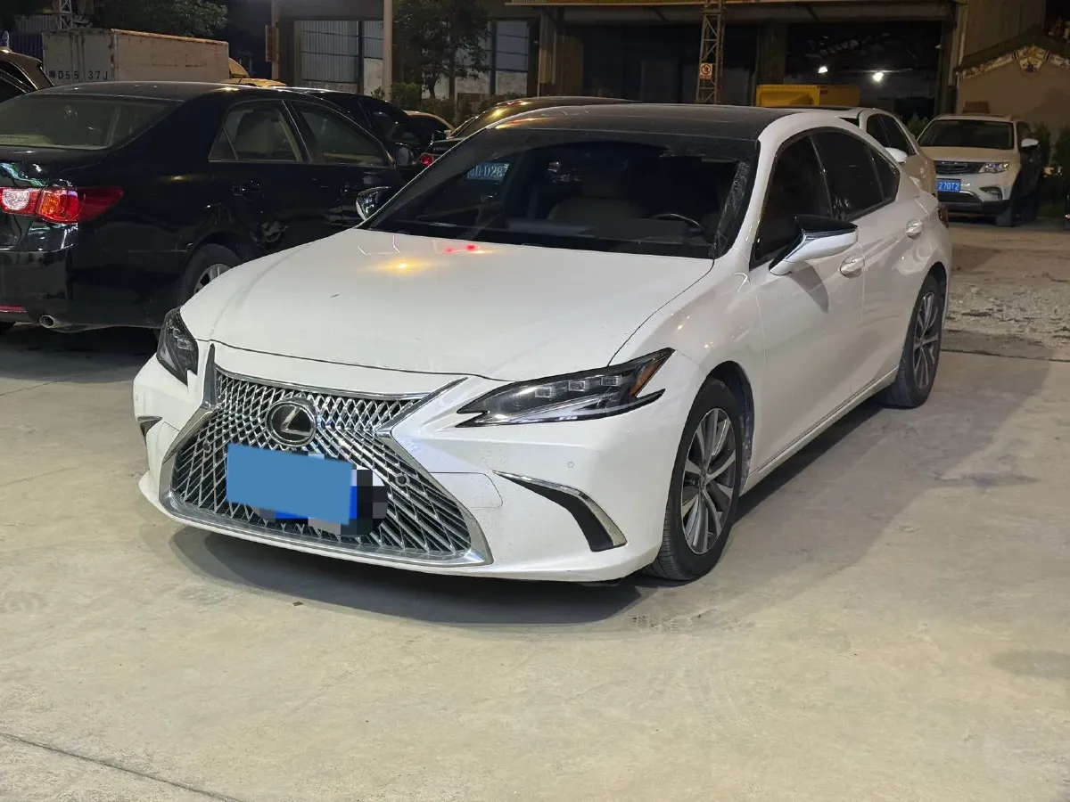2020 Lexus ES 2.0L 173HP L4 CVT,autocango,china used car exporter,china ev exporter,chinese used car exporter,chinese used ev exporter