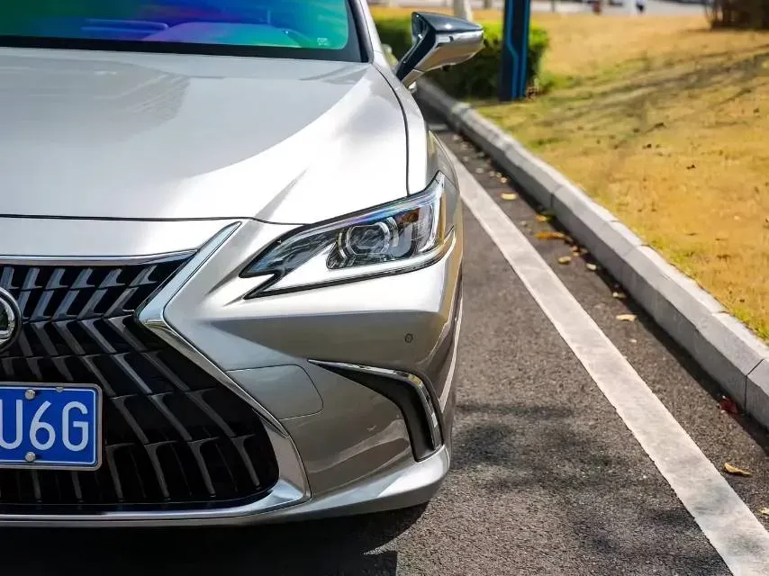 2023 Lexus ES 2.0L 173HP L4 CVT,autocango,china used car exporter,china ev exporter,chinese used car exporter,chinese used ev exporter