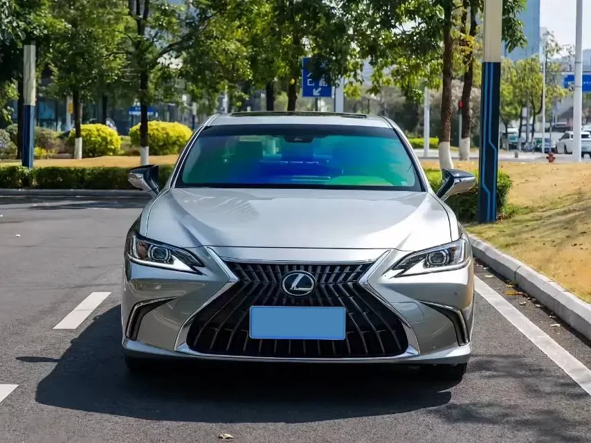 2023 Lexus ES 2.0L 173HP L4 CVT,autocango,china used car exporter,china ev exporter,chinese used car exporter,chinese used ev exporter