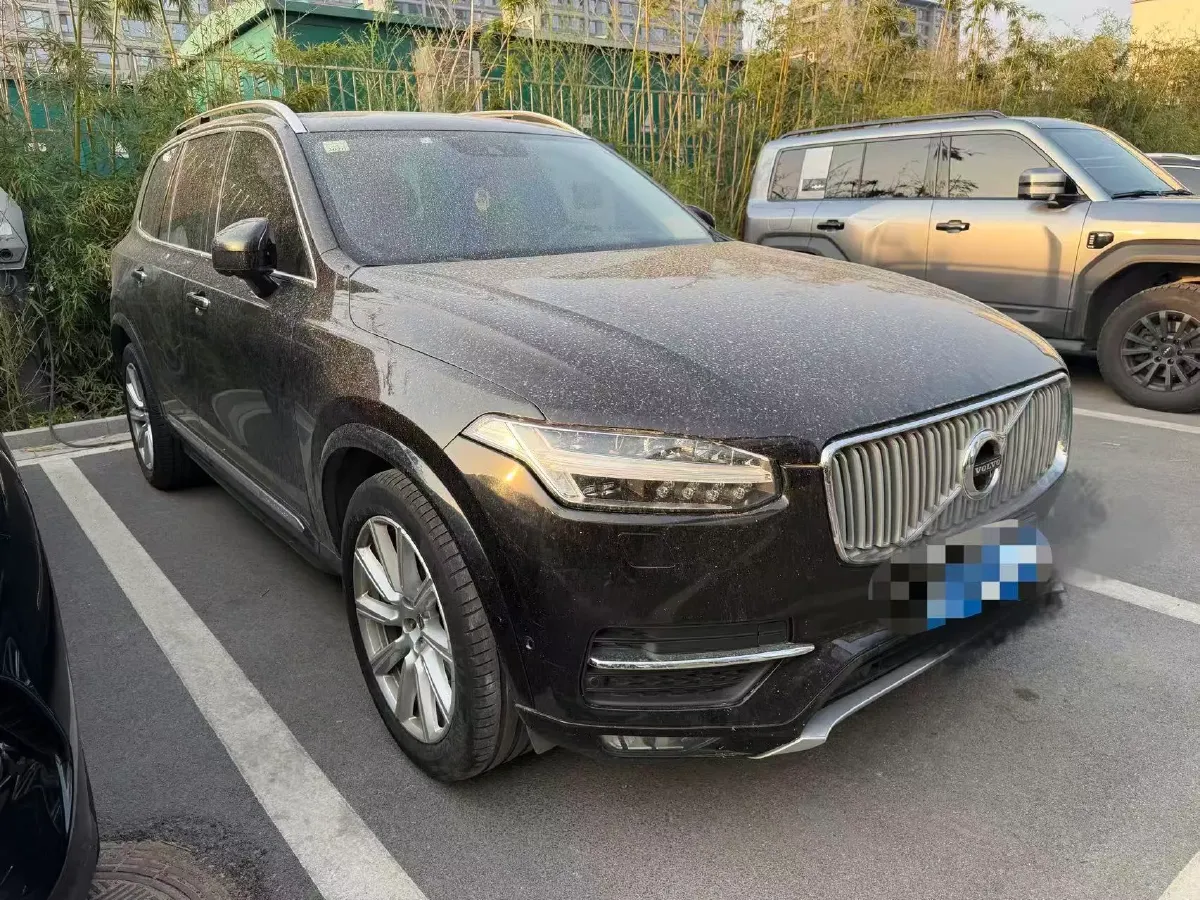 2019 Volvo XC90 2.0T 320HP L4 8AT,autocango,china used car exporter,china ev exporter,chinese used car exporter,chinese used ev exporter
