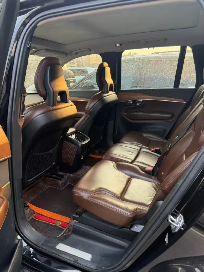 2019 Volvo XC90 2.0T 320HP L4 8AT,autocango,china used car exporter,china ev exporter,chinese used car exporter,chinese used ev exporter