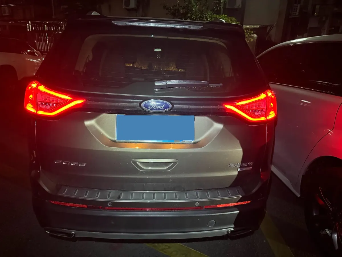 2018 Ford Edge 2.0T 245HP L4 6AT,autocango,china used car exporter,china ev exporter,chinese used car exporter,chinese used ev exporter