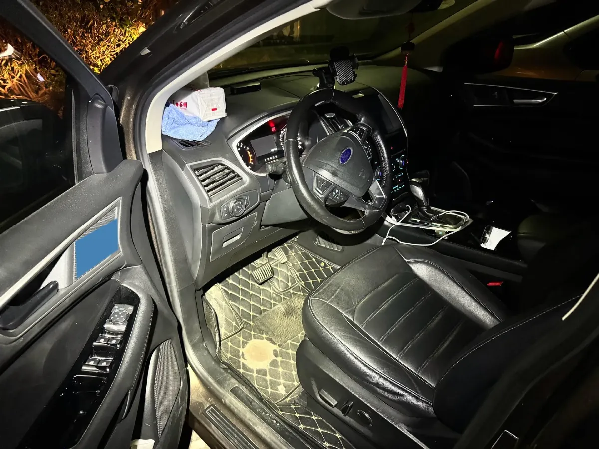 2018 Ford Edge 2.0T 245HP L4 6AT,autocango,china used car exporter,china ev exporter,chinese used car exporter,chinese used ev exporter