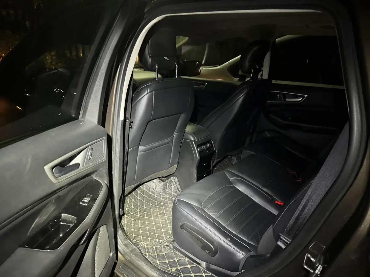2018 Ford Edge 2.0T 245HP L4 6AT,autocango,china used car exporter,china ev exporter,chinese used car exporter,chinese used ev exporter
