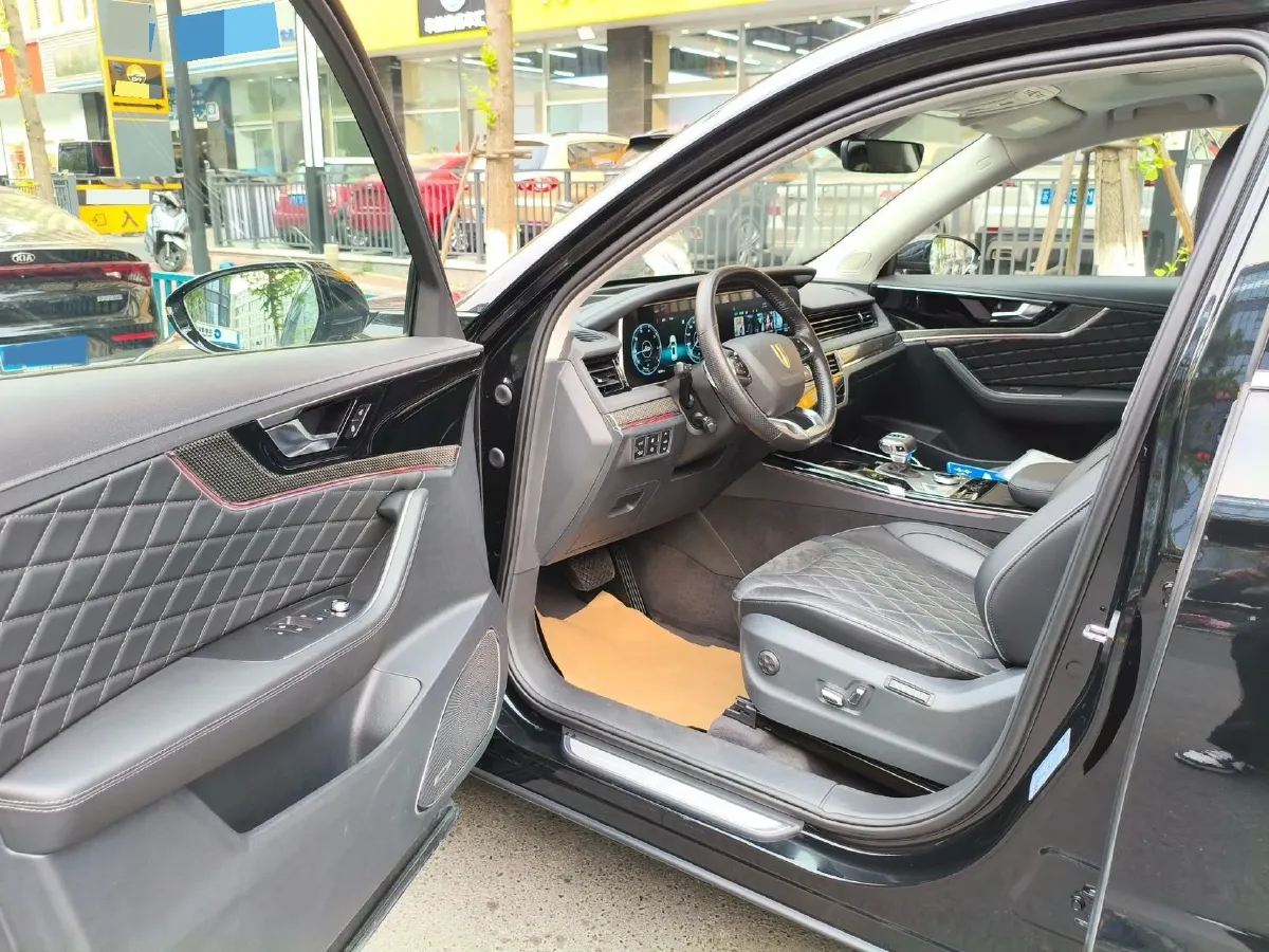 2019 HongQi HS5 2.0T 224HP L4 6AT,autocango,china used car exporter,china ev exporter,chinese used car exporter,chinese used ev exporter