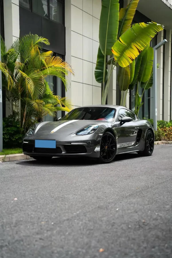 2023 Porsche 718 2.0T 250HP H4 7DCT,autocango,china used car exporter,china ev exporter,chinese used car exporter,chinese used ev exporter