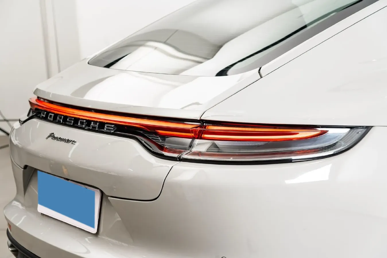 2023 Porsche Panamera 2.9T 330HP V6 8DCT,autocango,china used car exporter,china ev exporter,chinese used car exporter,chinese used ev exporter