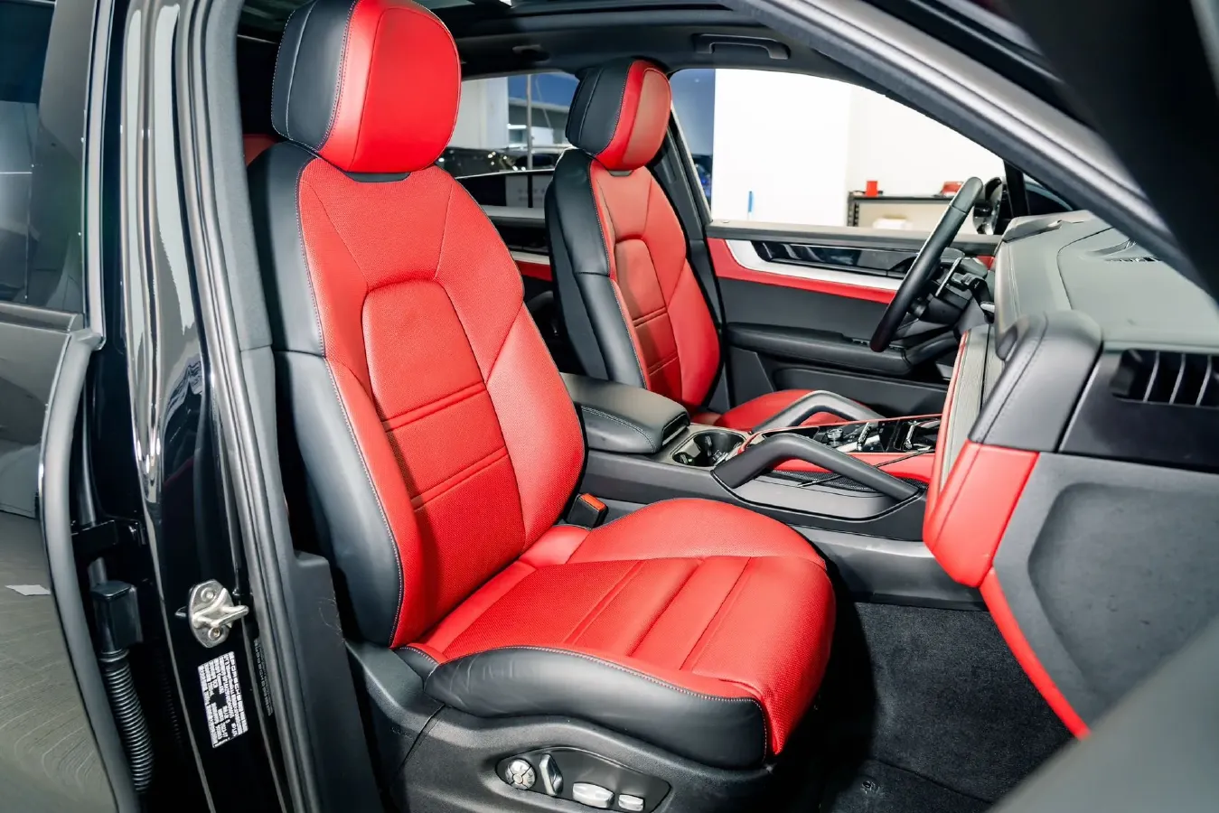 2024 Porsche Cayenne 3.0T 354HP V6 8AT,autocango,china used car exporter,china ev exporter,chinese used car exporter,chinese used ev exporter