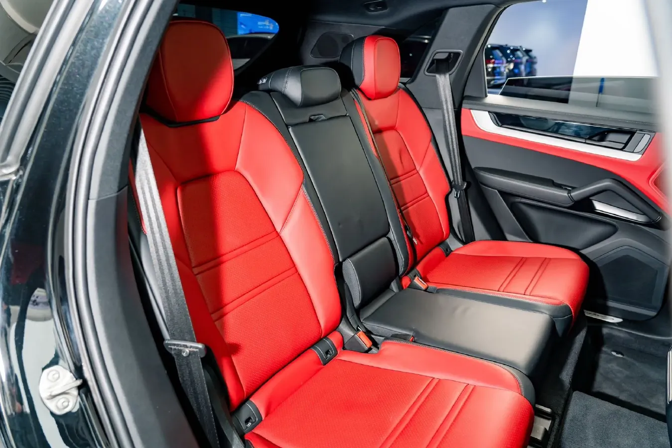 2024 Porsche Cayenne 3.0T 354HP V6 8AT,autocango,china used car exporter,china ev exporter,chinese used car exporter,chinese used ev exporter