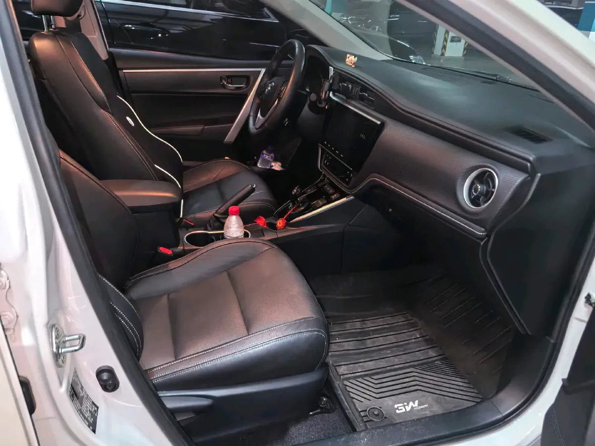 2019 Toyota Camry 2.5L 209HP L4 8AT,autocango,china used car exporter,china ev exporter,chinese used car exporter,chinese used ev exporter