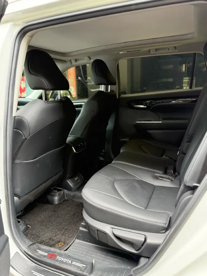 2022 Toyota Highlander 2.0T 248HP L4 8AT,autocango,china used car exporter,china ev exporter,chinese used car exporter,chinese used ev exporter