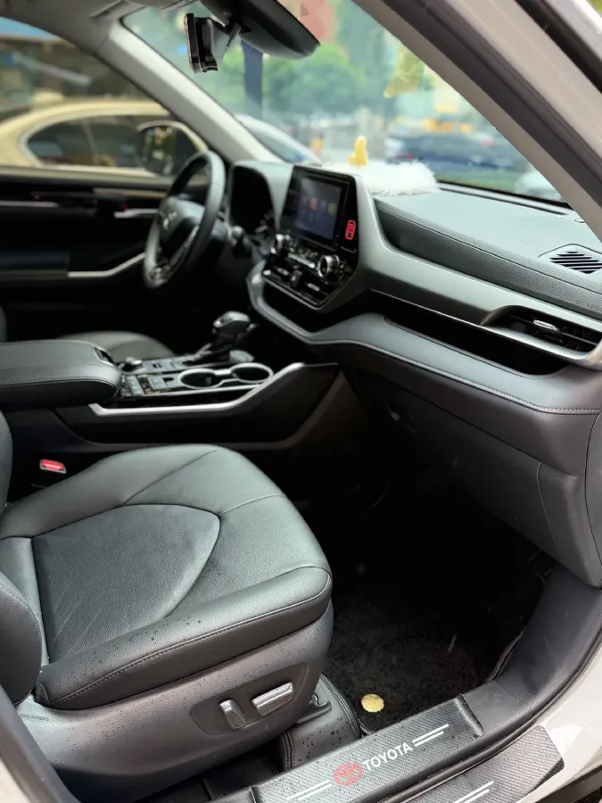 2022 Toyota Highlander 2.0T 248HP L4 8AT,autocango,china used car exporter,china ev exporter,chinese used car exporter,chinese used ev exporter