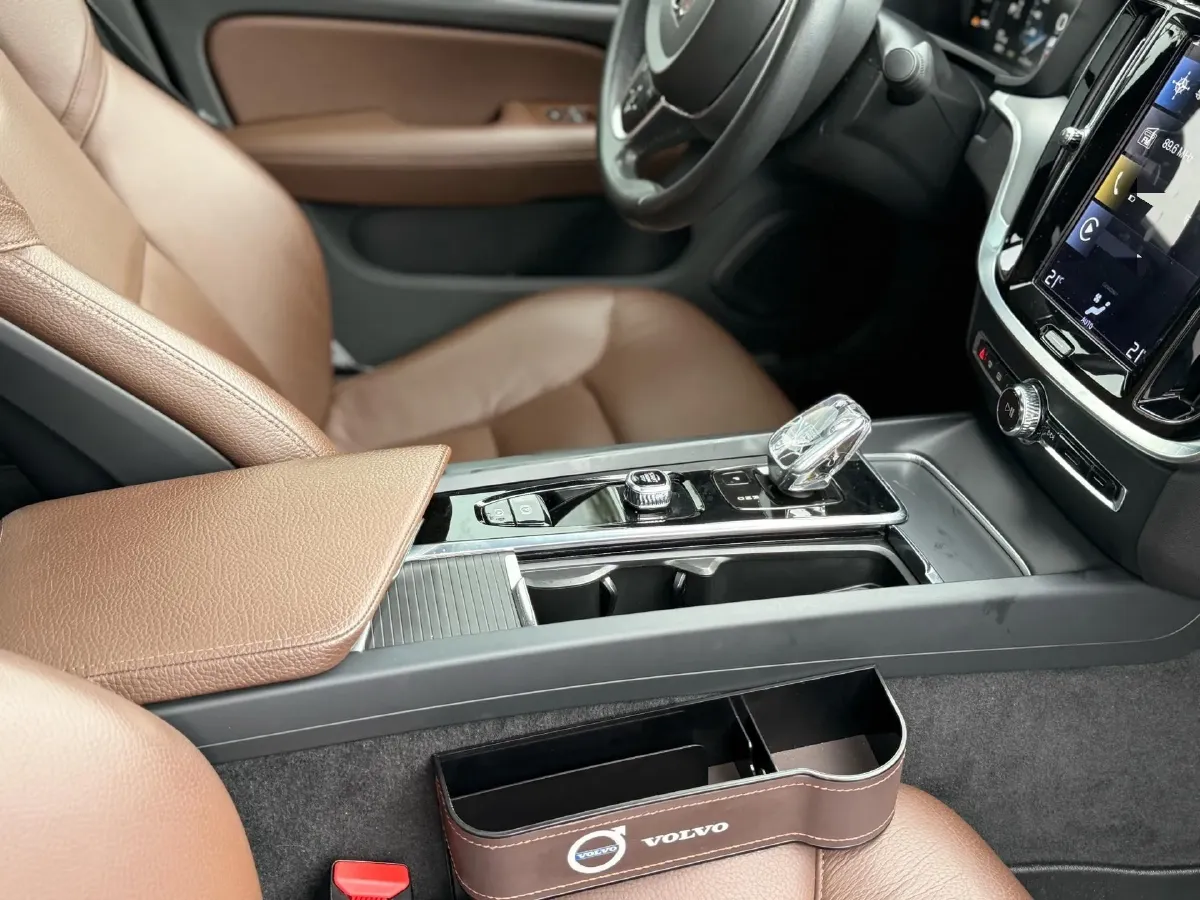 2022 Volvo S60 2.0T 197HP L4 8AT,autocango,china used car exporter,china ev exporter,chinese used car exporter,chinese used ev exporter