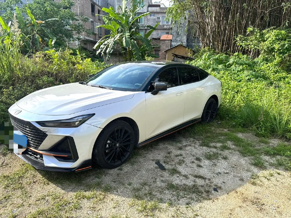 2023 ChangAn UNI-V 1.5T 188HP L4 7DCT,autocango,china used car exporter,china ev exporter,chinese used car exporter,chinese used ev exporter