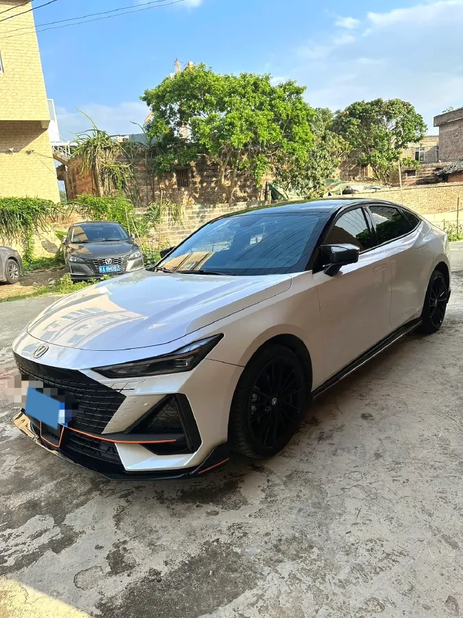 2023 ChangAn UNI-V 1.5T 188HP L4 7DCT,autocango,china used car exporter,china ev exporter,chinese used car exporter,chinese used ev exporter