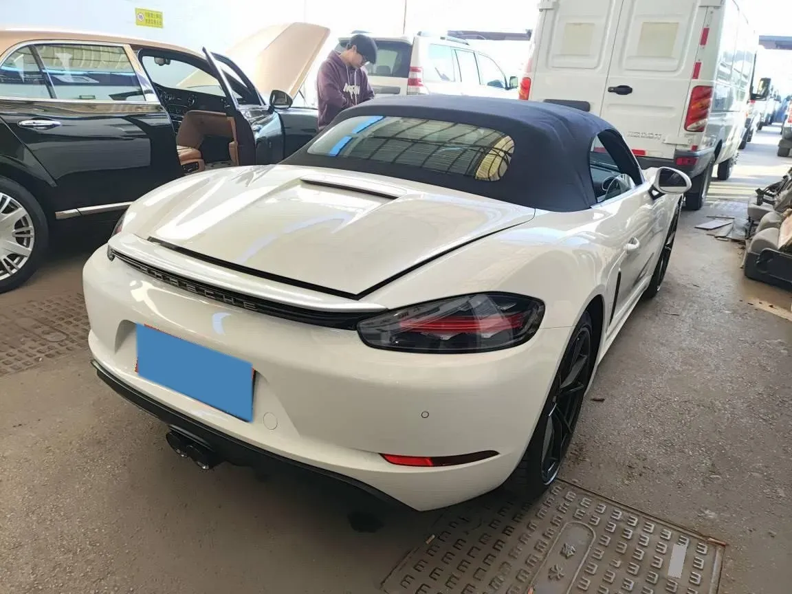 2020 Porsche 718 2.0T 250HP H4 7DCT,autocango,china used car exporter,china ev exporter,chinese used car exporter,chinese used ev exporter