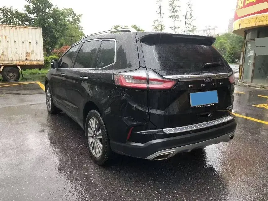 2022 Ford Edge 2.0T 245HP L4 8AT,autocango,china used car exporter,china ev exporter,chinese used car exporter,chinese used ev exporter