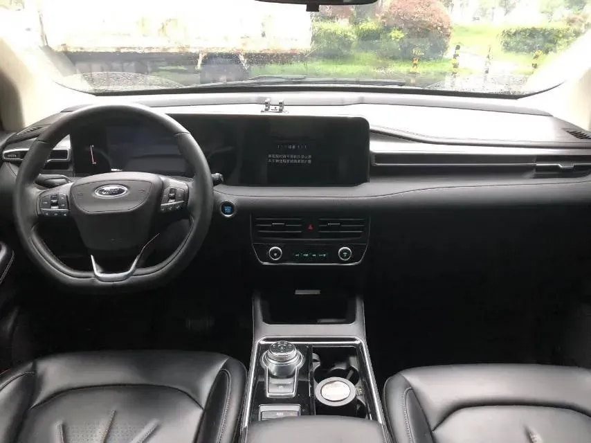 2022 Ford Edge 2.0T 245HP L4 8AT,autocango,china used car exporter,china ev exporter,chinese used car exporter,chinese used ev exporter