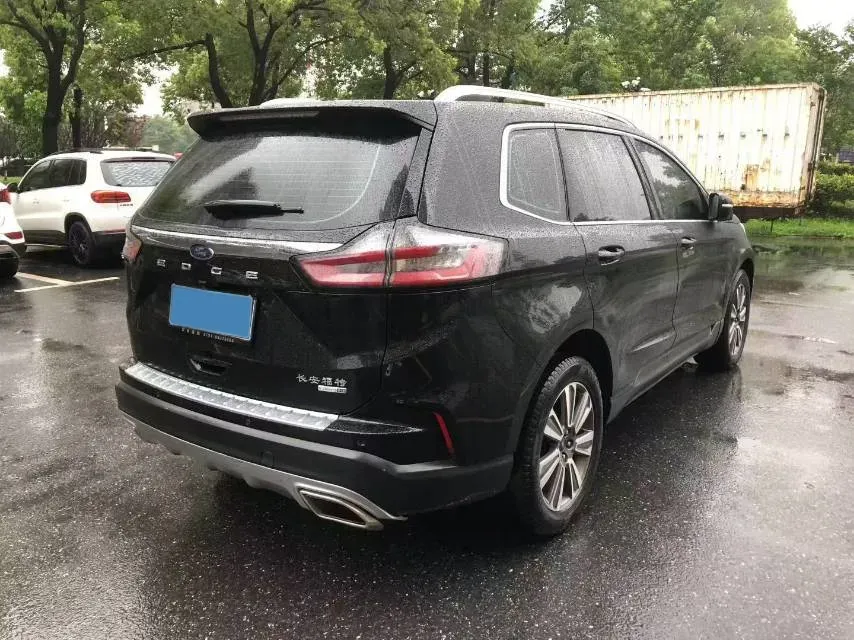 2022 Ford Edge 2.0T 245HP L4 8AT,autocango,china used car exporter,china ev exporter,chinese used car exporter,chinese used ev exporter