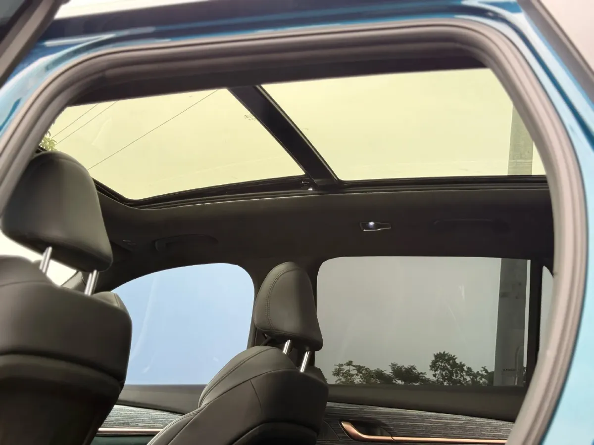 2021 Geely Monjaro 2.0T 218HP L4 7DCT,autocango,china used car exporter,china ev exporter,chinese used car exporter,chinese used ev exporter