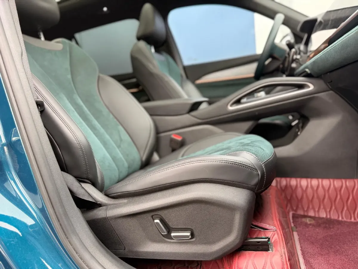 2021 Geely Monjaro 2.0T 218HP L4 7DCT,autocango,china used car exporter,china ev exporter,chinese used car exporter,chinese used ev exporter