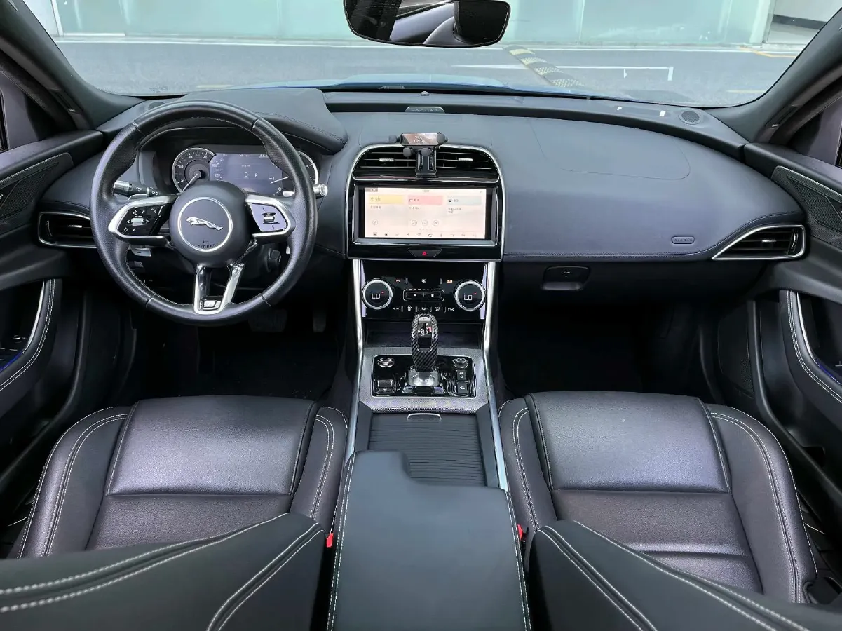 2020 Jaguar XEL 2.0T 200HP L4 8AT,autocango,china used car exporter,china ev exporter,chinese used car exporter,chinese used ev exporter