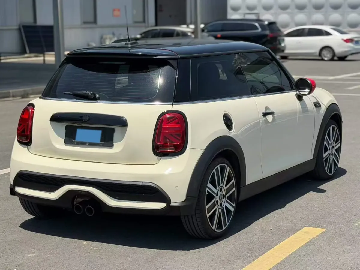 2022 MINI MINI 2.0T 192HP L4 7DCT,autocango,china used car exporter,china ev exporter,chinese used car exporter,chinese used ev exporter