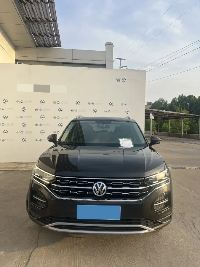 2019 Jeep Cherokee 2.0T 234HP L4 9AT,autocango,china used car exporter,china ev exporter,chinese used car exporter,chinese used ev exporter