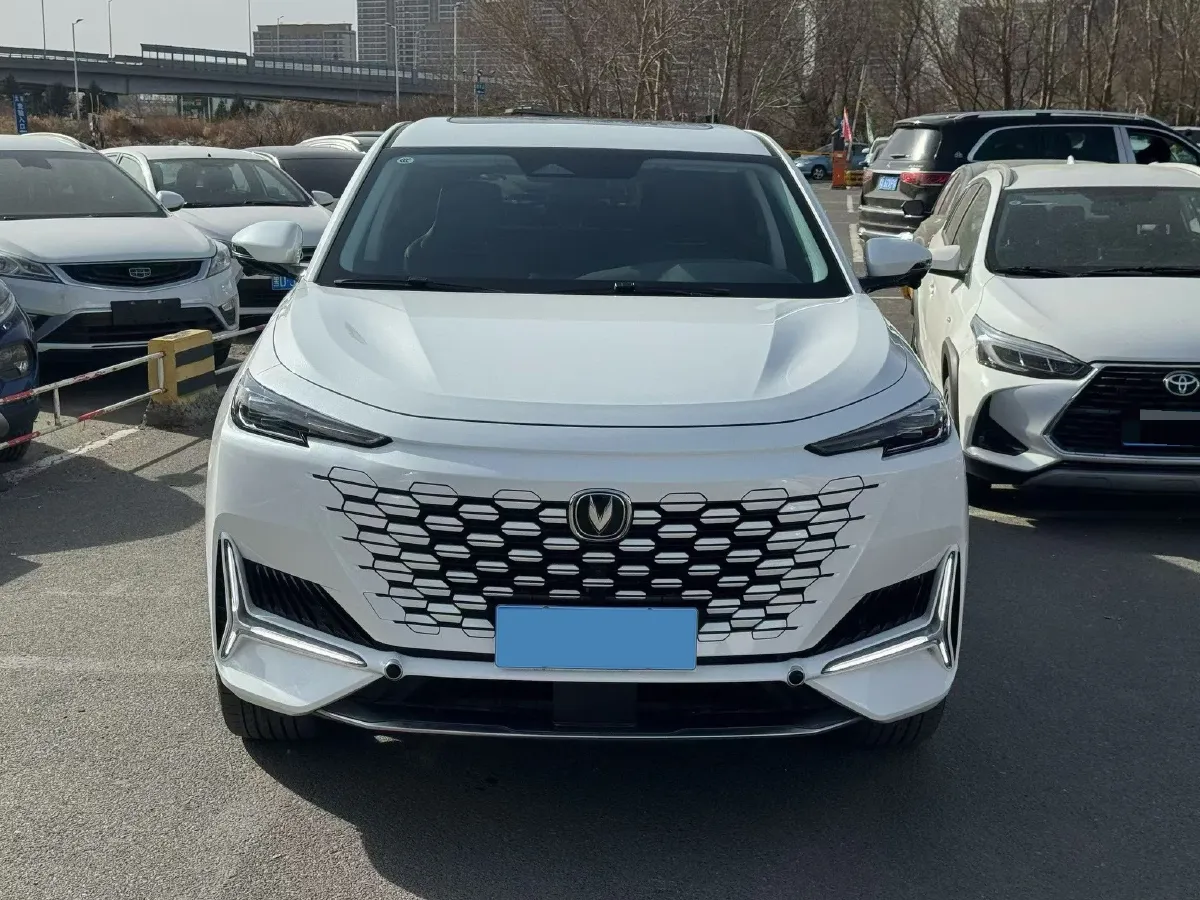 2021 ChangAn UNI-K 2.0T 233HP L4 8AT,autocango,china used car exporter,china ev exporter,chinese used car exporter,chinese used ev exporter