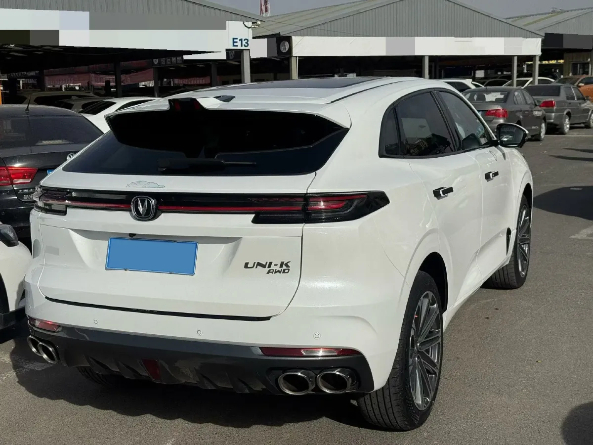 2021 ChangAn UNI-K 2.0T 233HP L4 8AT,autocango,china used car exporter,china ev exporter,chinese used car exporter,chinese used ev exporter