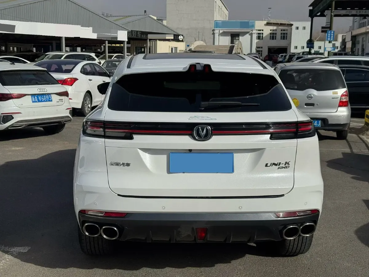 2021 ChangAn UNI-K 2.0T 233HP L4 8AT,autocango,china used car exporter,china ev exporter,chinese used car exporter,chinese used ev exporter