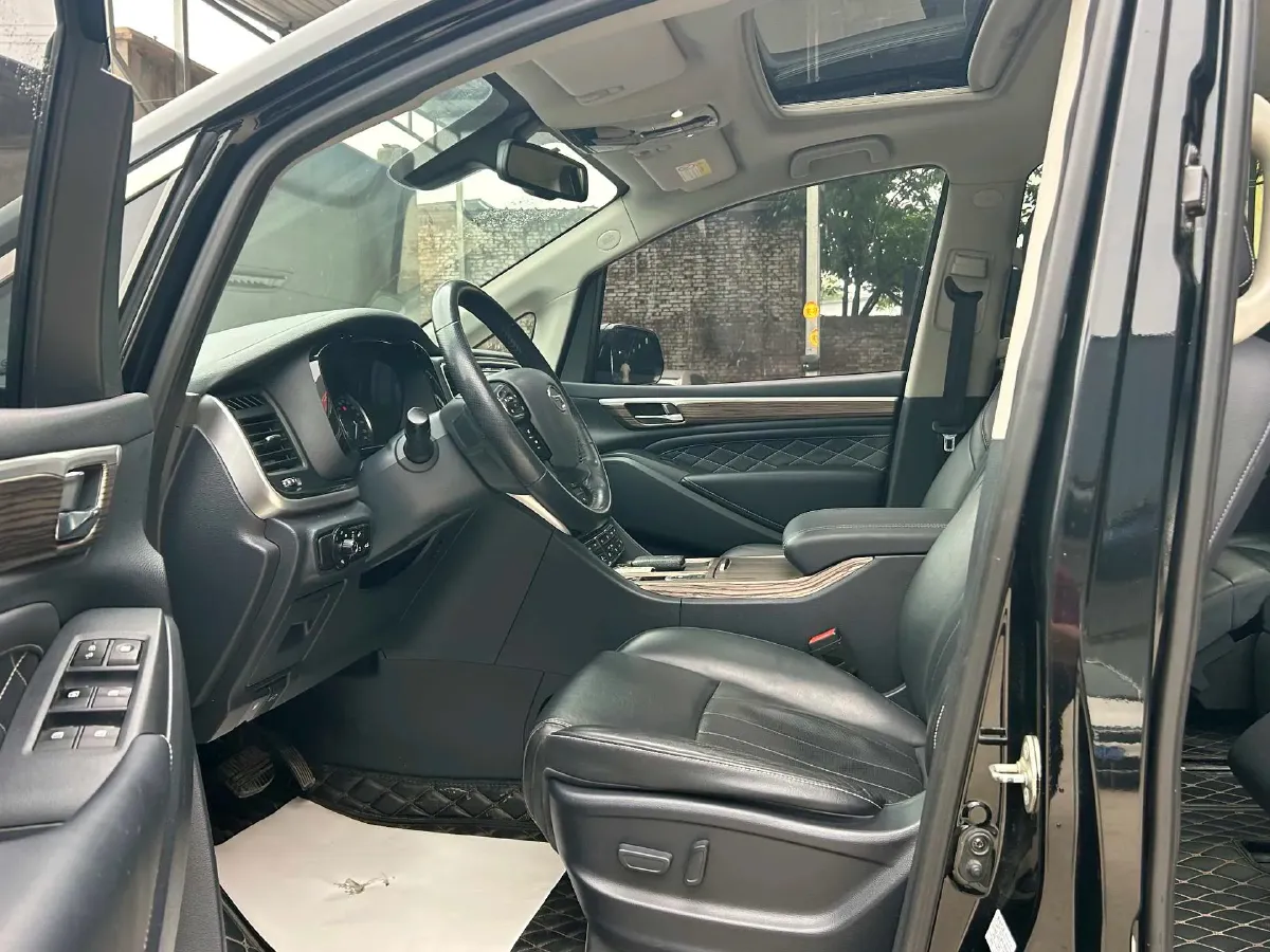 2020 GAC Trumpchi M8 2.0T 252HP L4 8AT,autocango,china used car exporter,china ev exporter,chinese used car exporter,chinese used ev exporter