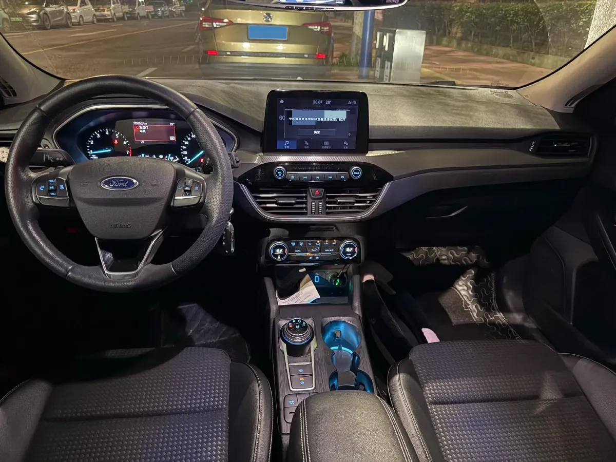 2019 Ford Focus 1.5T 184HP L3 8AT,autocango,china used car exporter,china ev exporter,chinese used car exporter,chinese used ev exporter