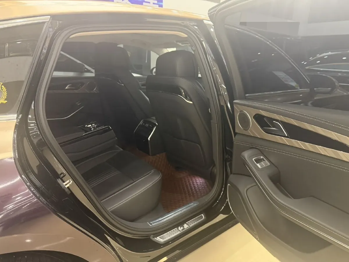 2022 HongQi H9 2.0T 252HP L4 7DCT,autocango,china used car exporter,china ev exporter,chinese used car exporter,chinese used ev exporter