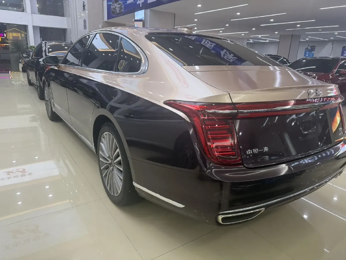 2022 HongQi H9 2.0T 252HP L4 7DCT,autocango,china used car exporter,china ev exporter,chinese used car exporter,chinese used ev exporter