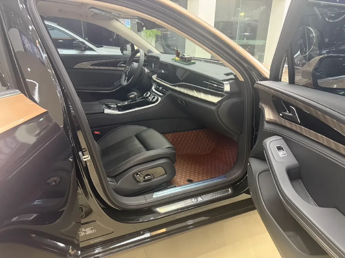2022 HongQi H9 2.0T 252HP L4 7DCT,autocango,china used car exporter,china ev exporter,chinese used car exporter,chinese used ev exporter