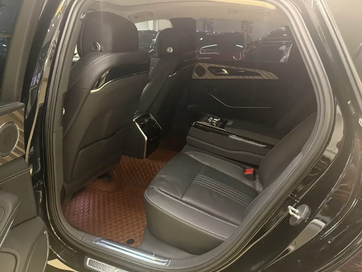 2022 HongQi H9 2.0T 252HP L4 7DCT,autocango,china used car exporter,china ev exporter,chinese used car exporter,chinese used ev exporter