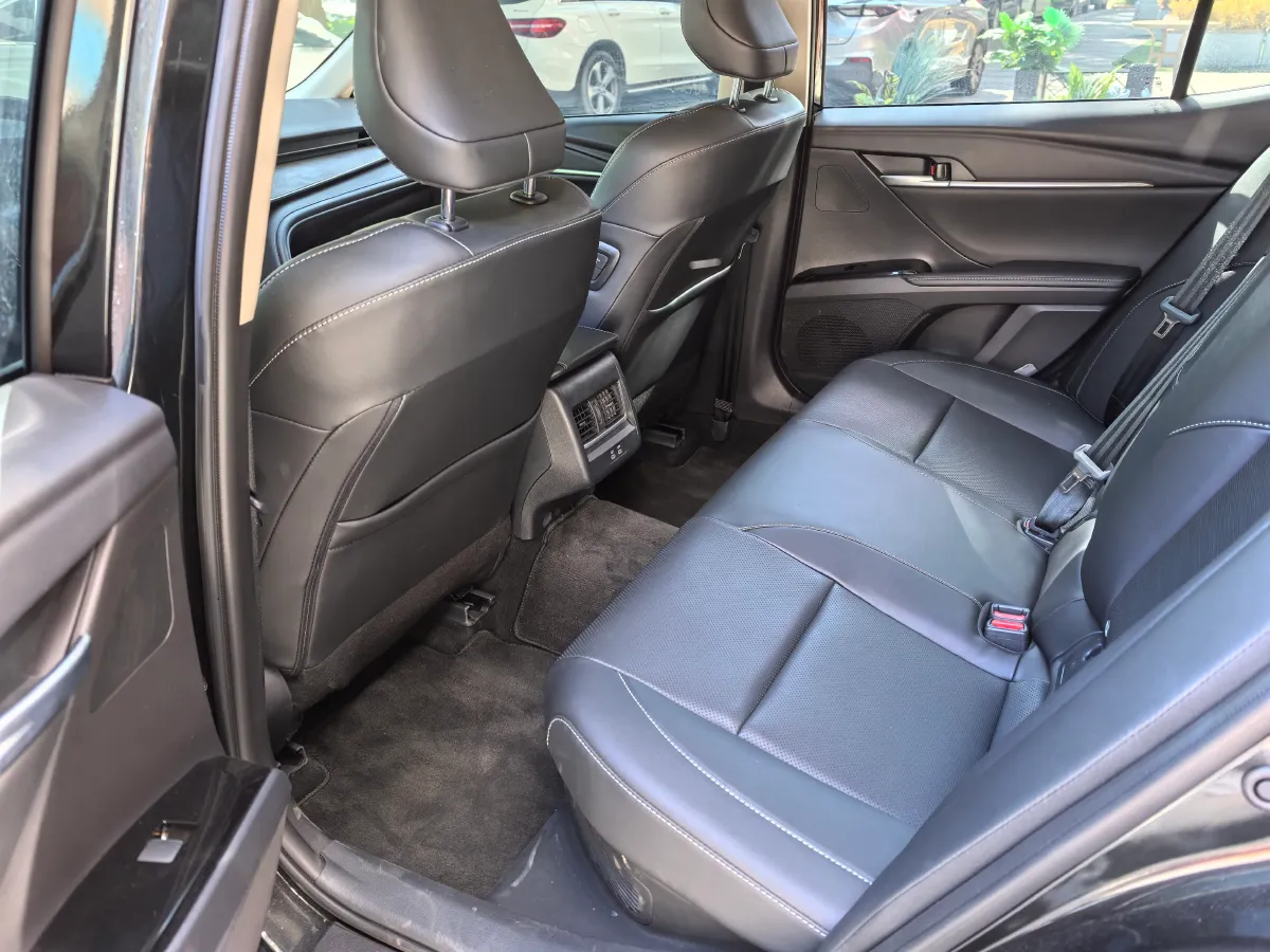 2024 Toyota Camry 2.0L 152HP L4 E-CVT Hybrid,autocango,china used car exporter,china ev exporter,chinese used car exporter,chinese used ev exporter