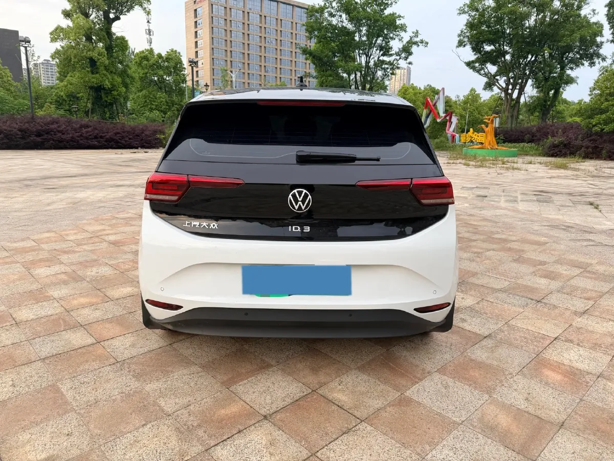 2025 Volkswagen ID.3 BEV 52.8KWH,autocango,china used car exporter,china ev exporter,chinese used car exporter,chinese used ev exporter