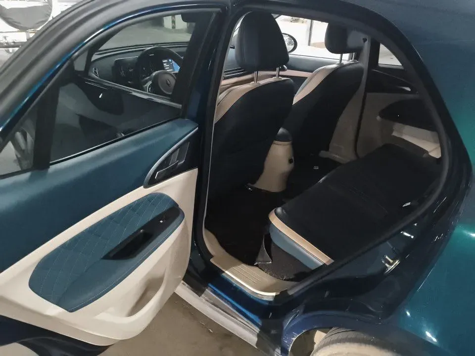 2022 ChangAn Oshan X7 Plus 1.5T 188HP L4 7DCT,autocango,china used car exporter,china ev exporter,chinese used car exporter,chinese used ev exporter
