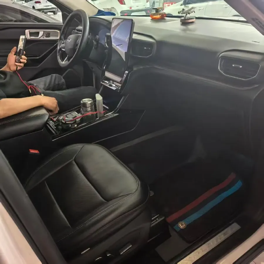 2023 Ford Explorer 2.3T 276HP L4 10AT,autocango,china used car exporter,china ev exporter,chinese used car exporter,chinese used ev exporter